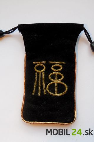 Puzdro na mobil čierne so zlatým lemom a ornamentom 2